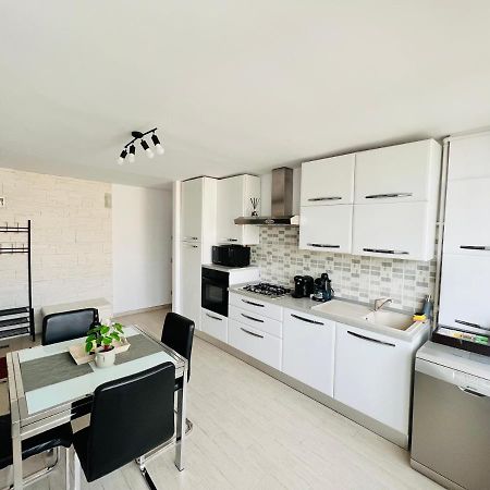 Denis Apartament Turda Eksteriør billede