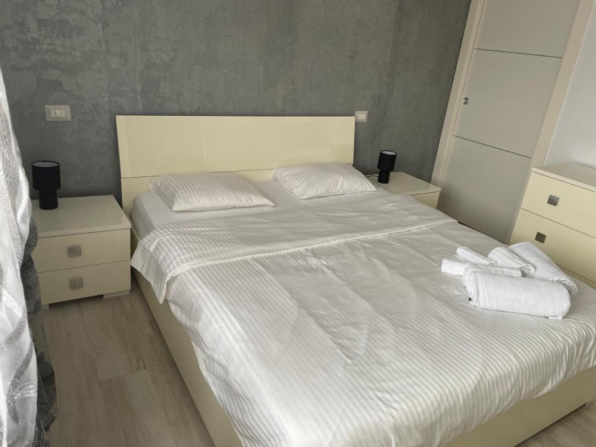 Denis Apartament Turda Eksteriør billede