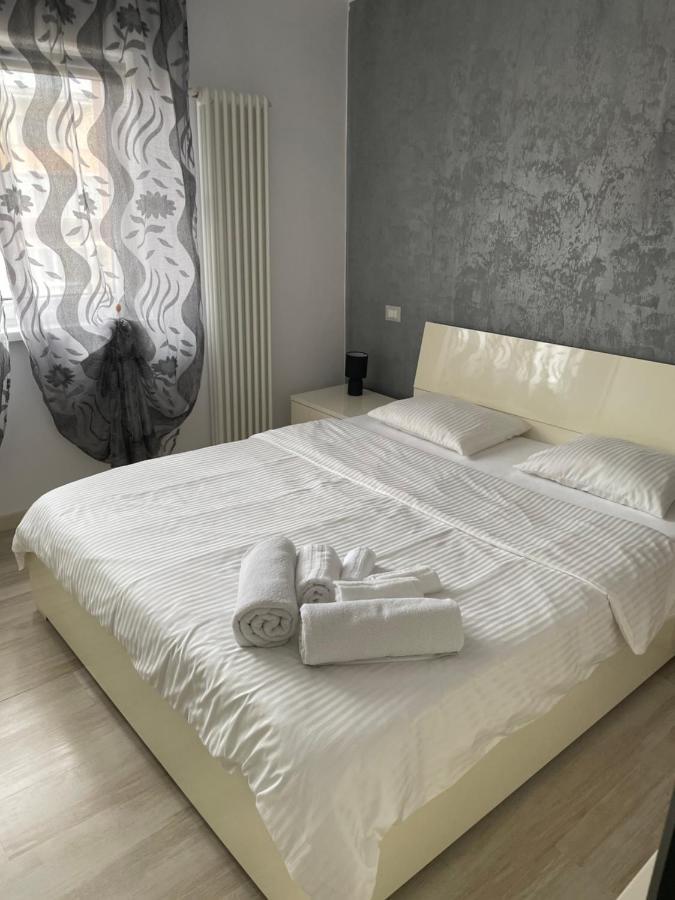 Denis Apartament Turda Eksteriør billede